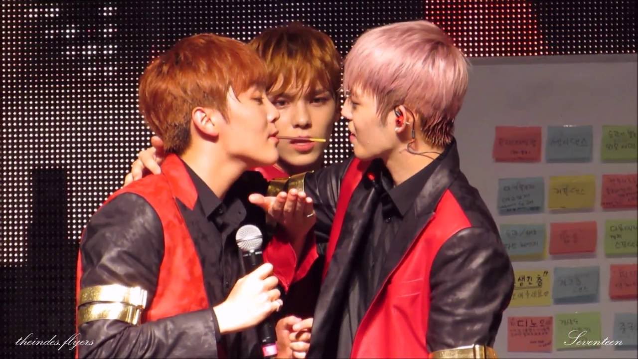 [Fancam] 160904 Seventeen (세븐틴) HK Tour  Pepero Game (빼빼로 게임)