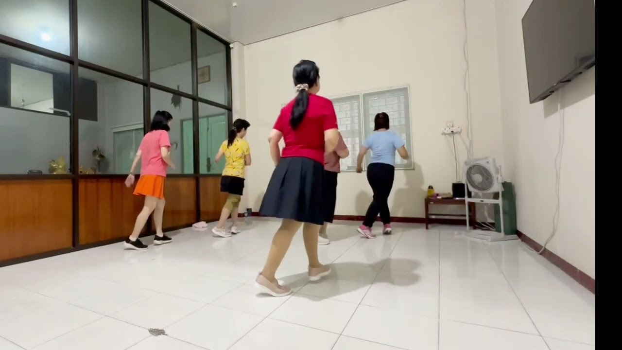 Hands Up In Bali - Line Dance - Adelaine Ade ( INA ) - January 2026