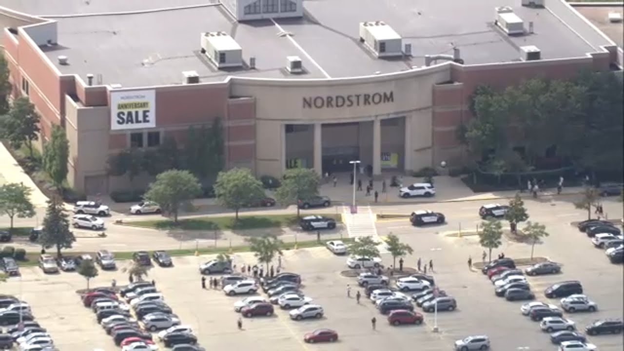 LIVE: Chopper 7 over police response at Skokie's Old Orchard Mall