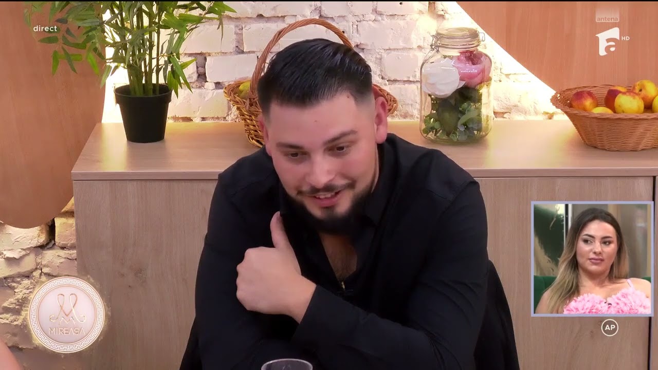 Cum a fost primit Cosmin &icirc;n casa fetelor