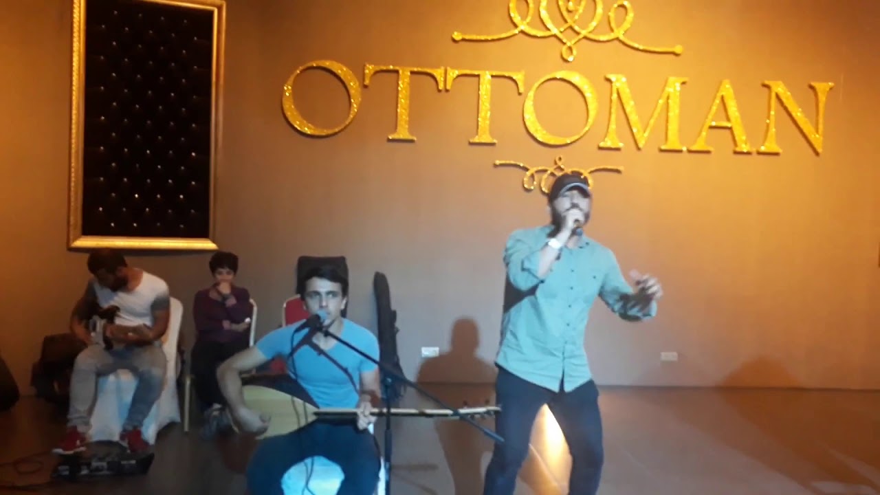 Koma pel -gitar şov halay