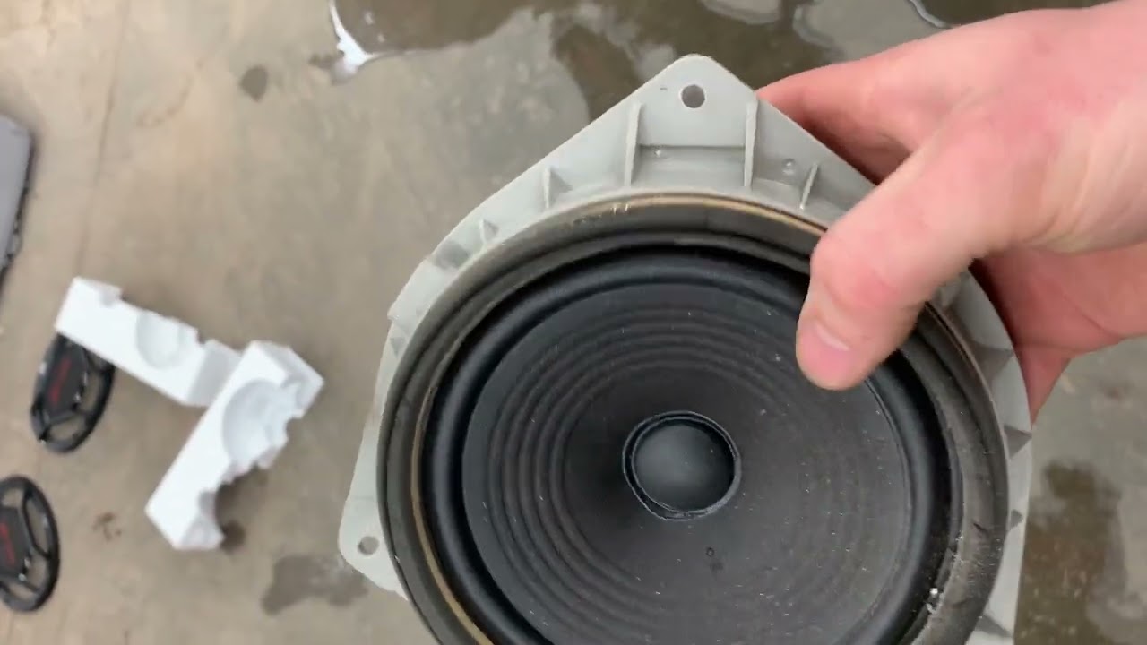 Speaker Replacement - 2003 Toyota Corolla