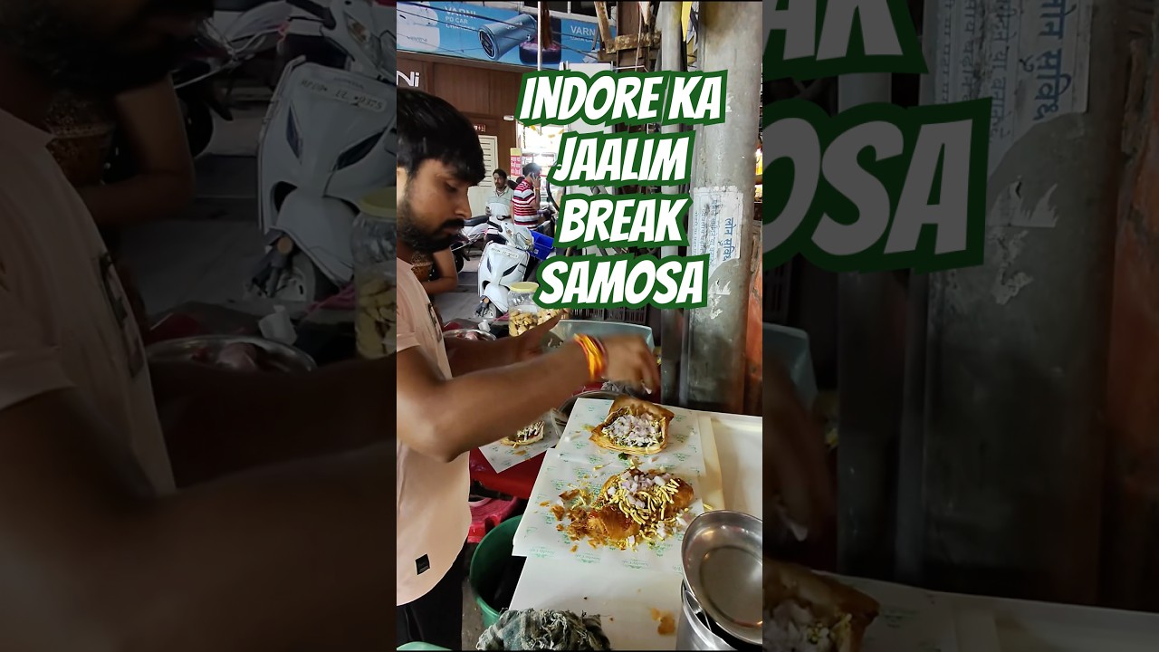 Indore ka hidden underrated bake samosa at Novelty market