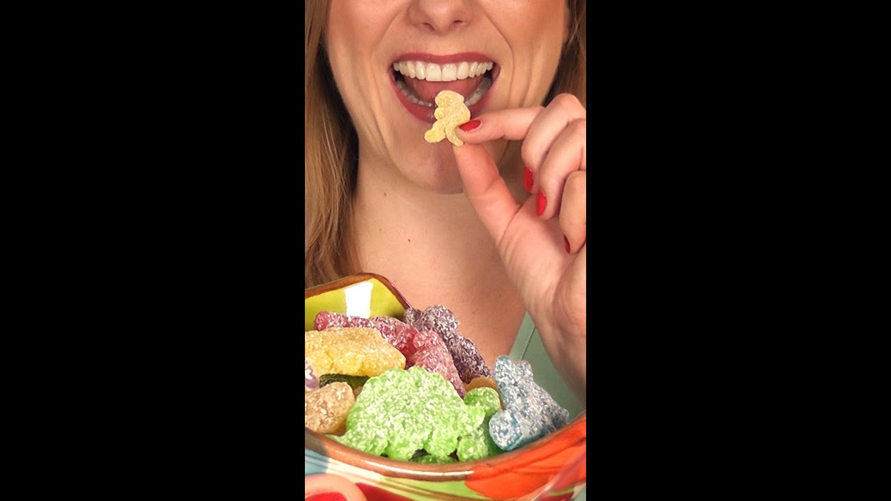 👆🏼👆🏼👆🏼 Long version 👉🏼 ASMR Soft candy eating with relaxing chewing sounds #shorts