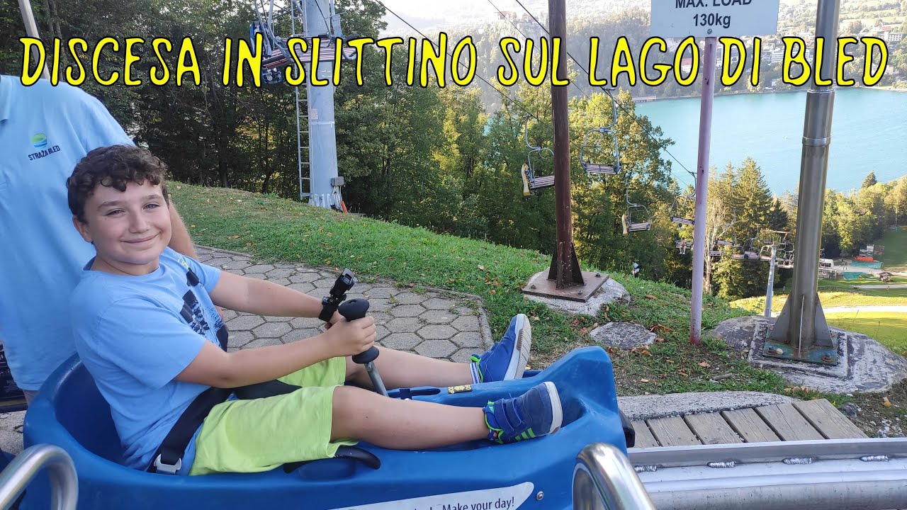 Discesa in  sullo slittino sul lago di Bled