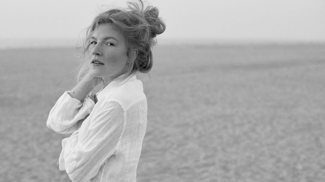About Me I Marleen Maxeiner - Schauspielerin