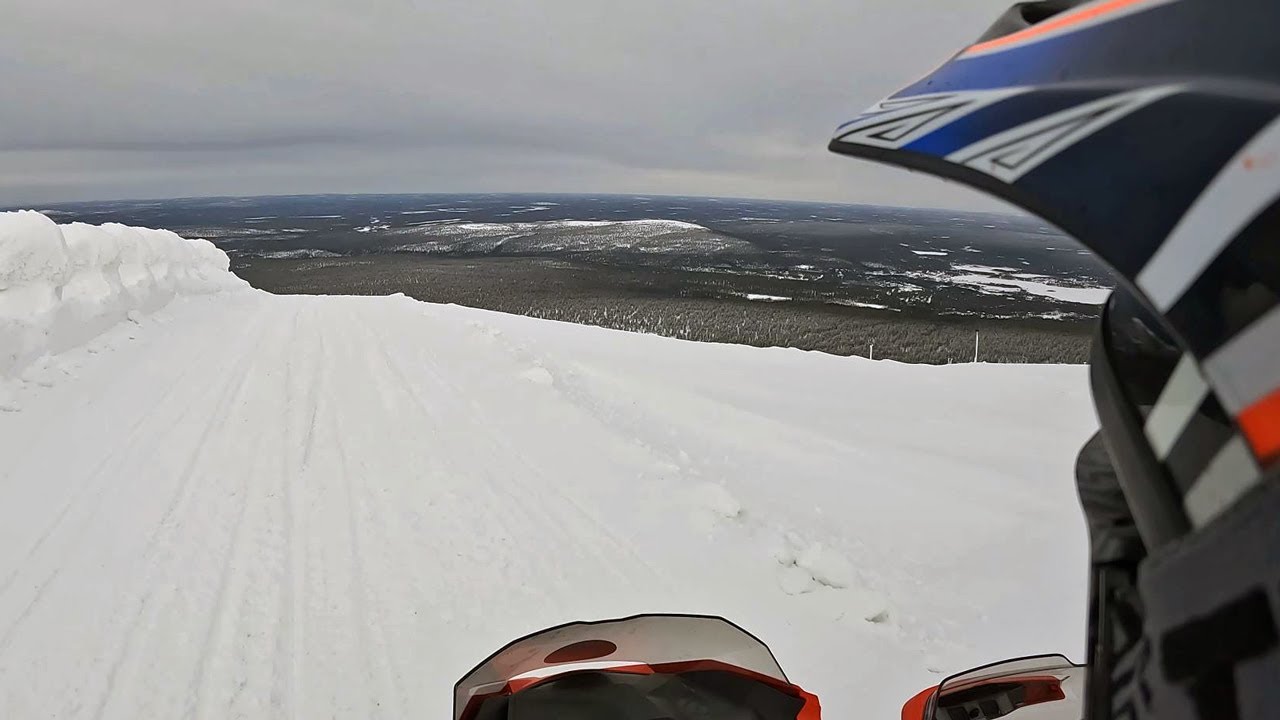 Kelkkailua: Ylläs-Muonio-Ylläs — Snowmobile ride in Yllas and Muonio