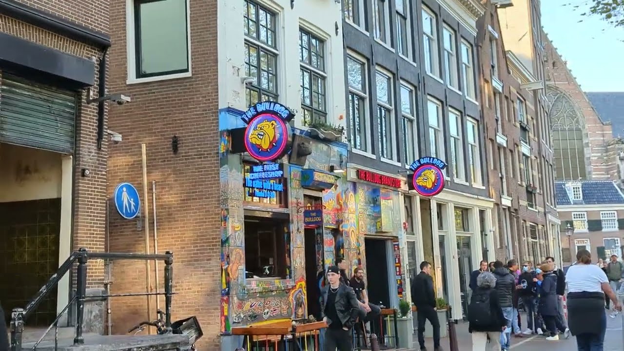The Bulldog Coffeeshops - Red Light District - Amsterdam - TheCoffeeshopGuide.com