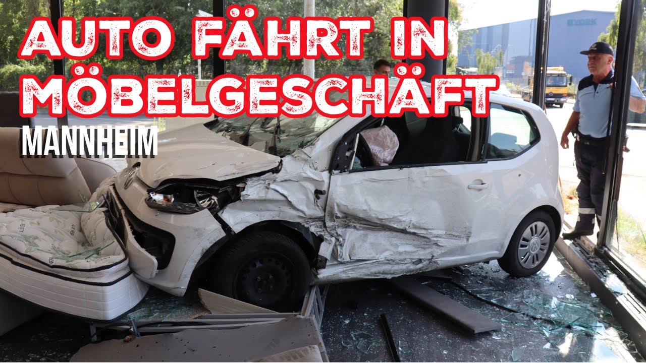 Auto kracht nach Unfall in Möbelhaus – Zwei Verletzte in Mannheim