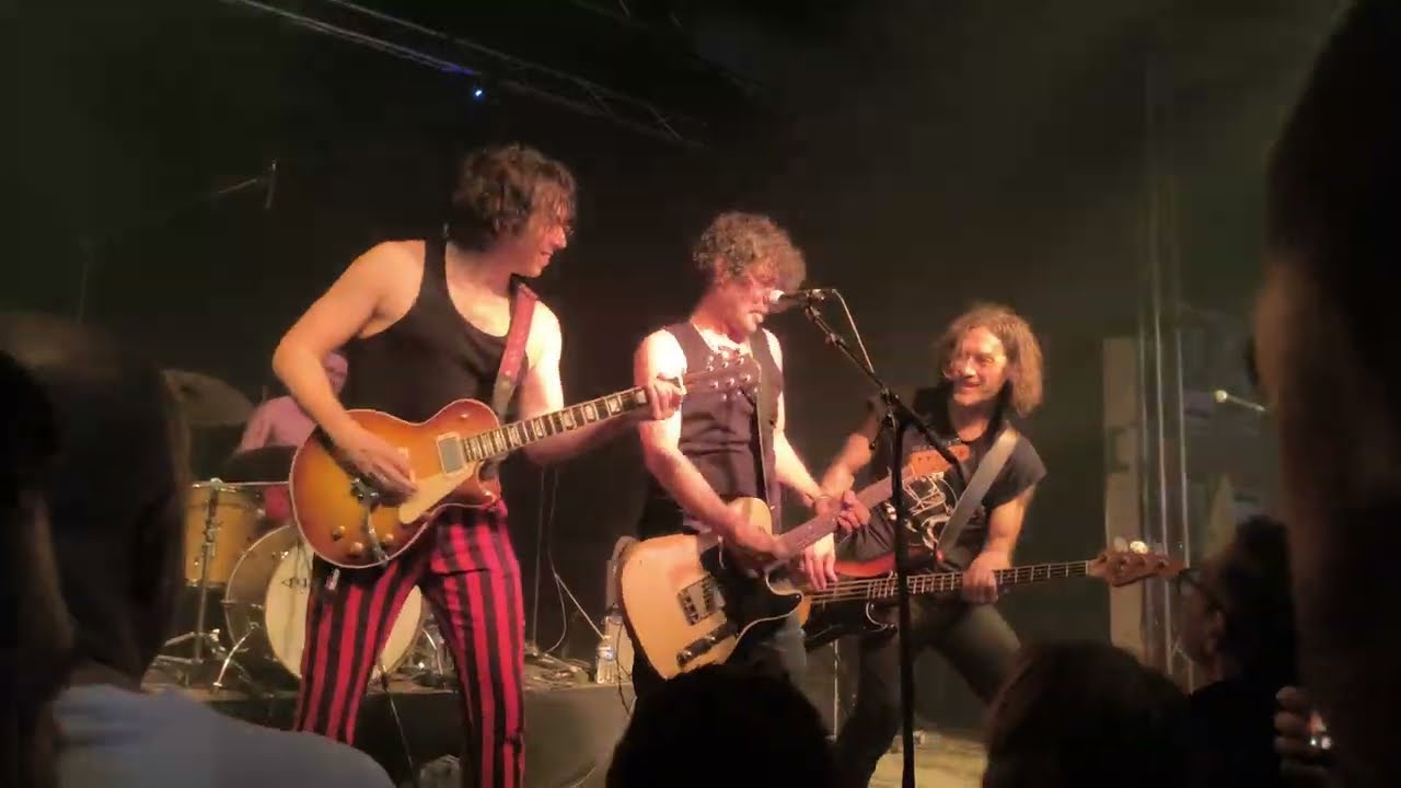 Yarol Poupaud final crossroad caf&eacute; La Rochelle Angoulins 2026-01