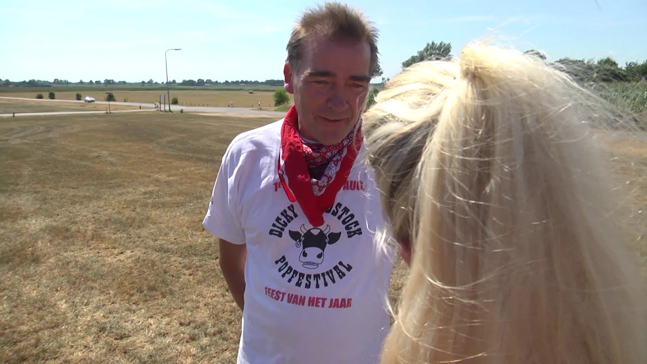 Dicky Woodstock - Rookbeleid