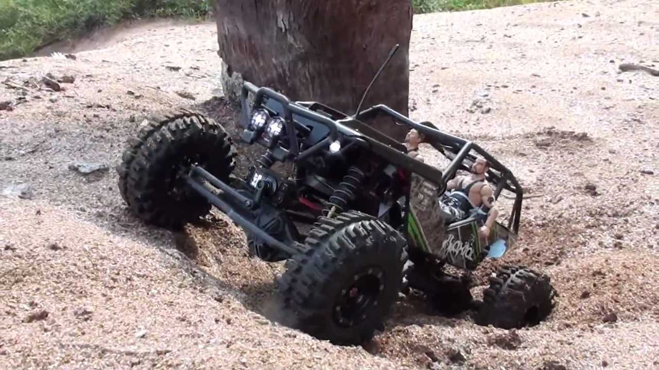 Axial Wraith- 2.2 Mud Slingers