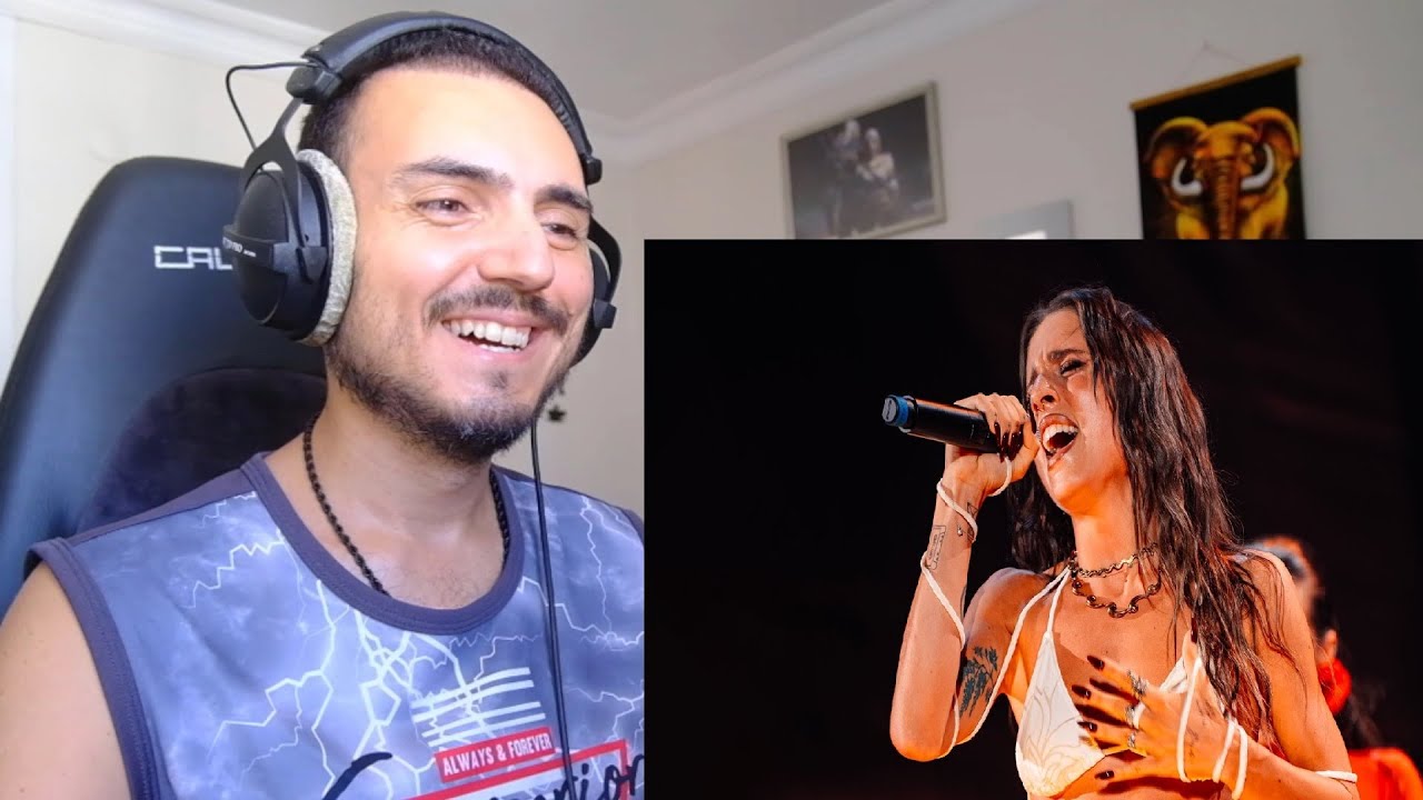 Angelina Mango canta 