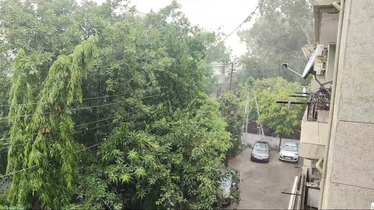 Heavy Rain In Delhi, Noida, NCR | Monsoon in Delhi 2021
