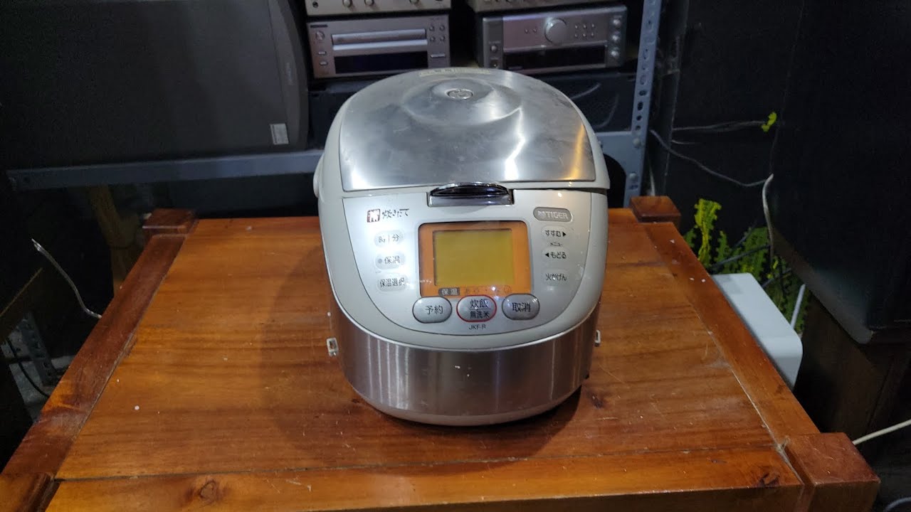 Thanh lý nồi cơm điện tiger nội địa xoong gốm 1 L giá 650k lh 0868943944 & 0913286813