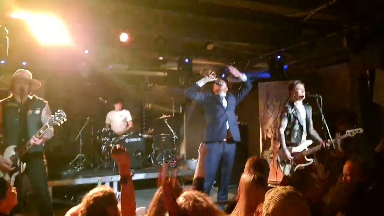 Nyrkkitappelu : Tästä se lähtee (live @ Ääniwalli, Helsinki 24.2.2023)