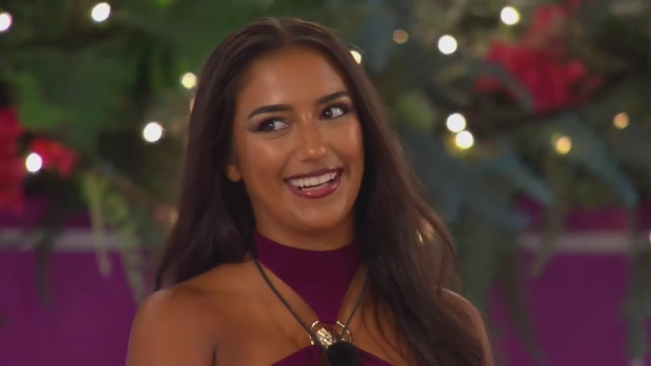 Shakira scenes Part 7|| Love Island UK 12  💅🏻