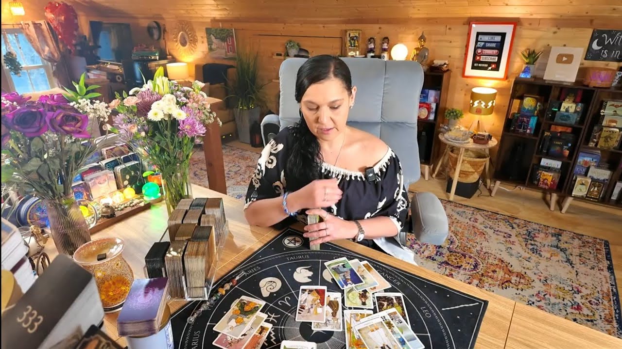 Capricorn ♑ What Situation Is Bringing Happiness? 🎴 Tarot Card 🎴 March 1 - 15 2026