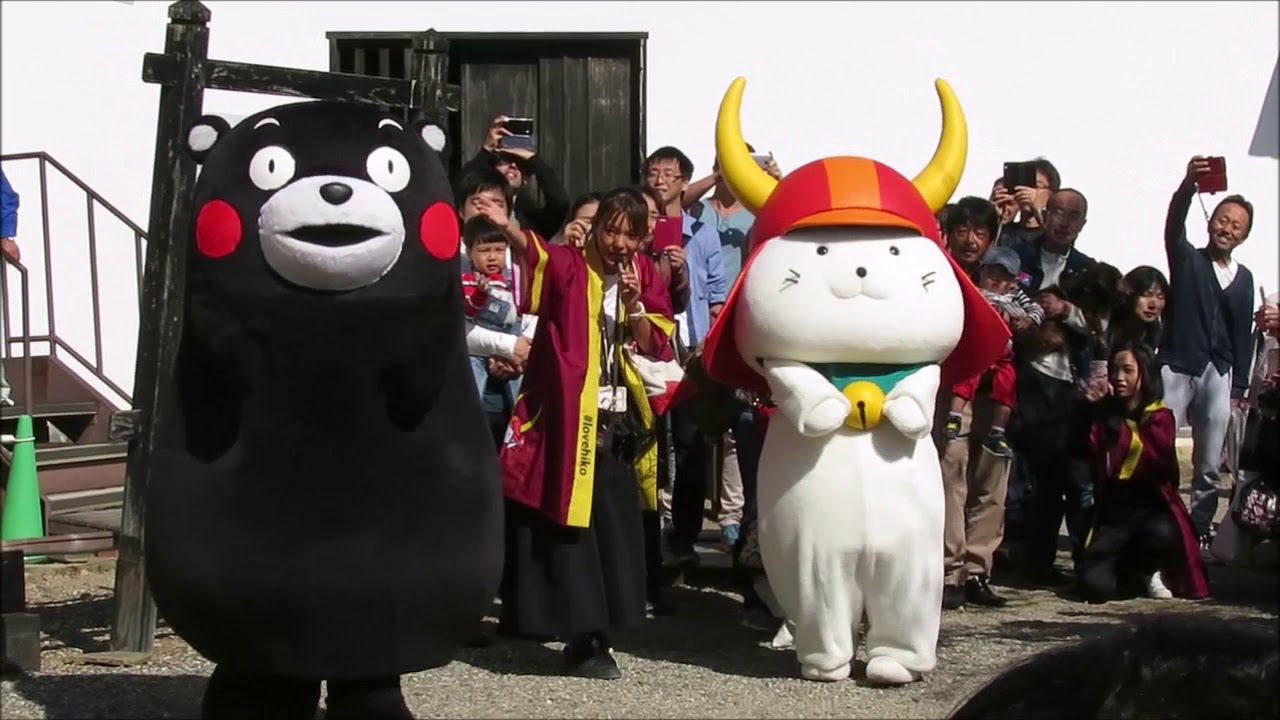 ひこにゃん＆くまモンが彦根城に登場