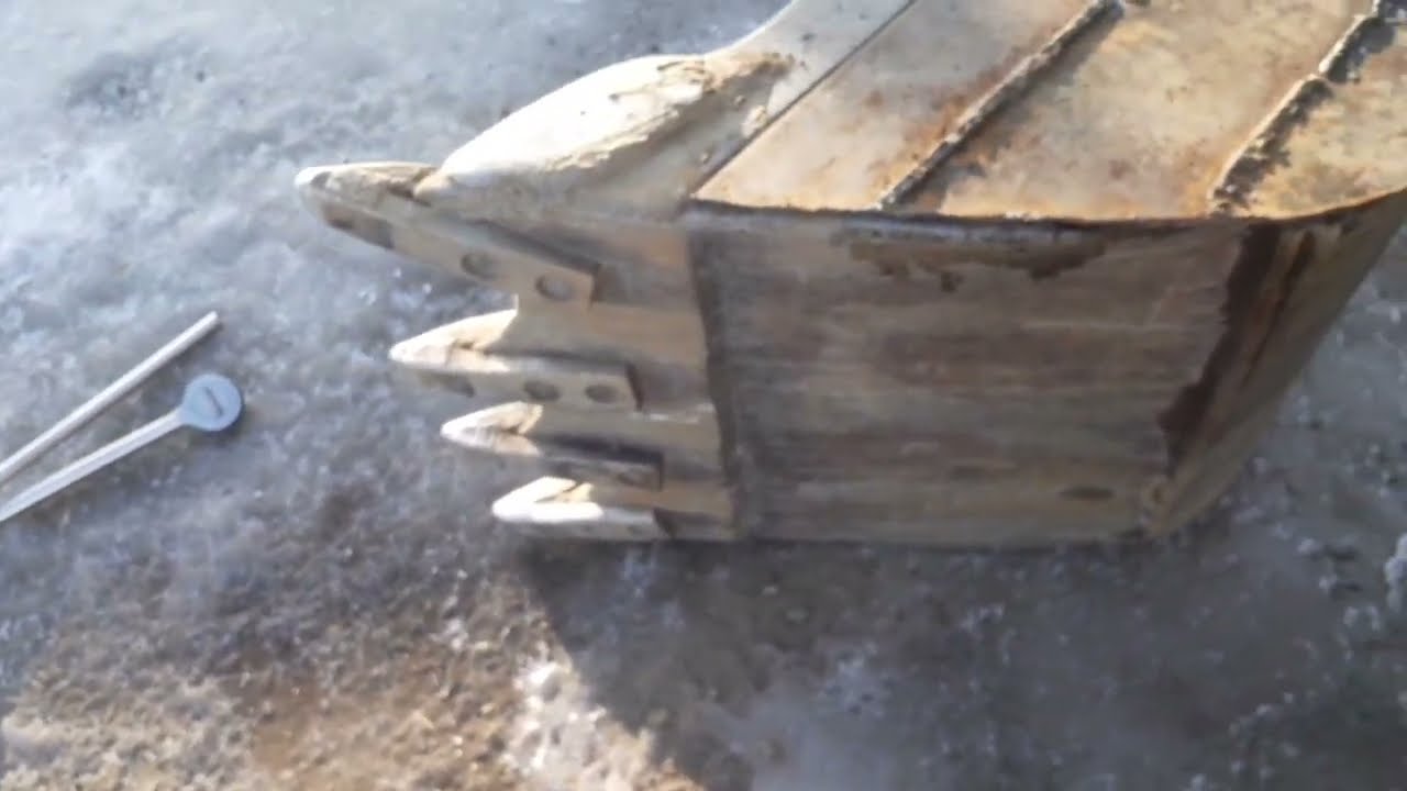Сварка ковша экскаватора. Экскаватор Terex.
