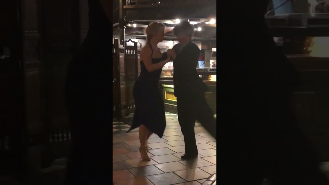 Universitango.com - Pablo & Ludmila - Tango Waltz