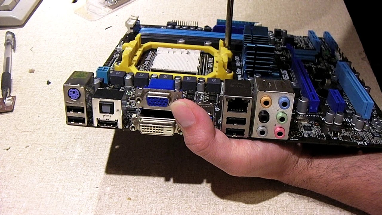 Installing Asus M4A88T-M motherboard on the Plexi