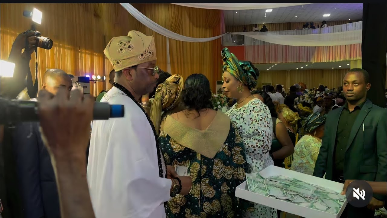 SUCCESSFUL NOLLYWOOD ACTRESS AND PRODUCER AREWA BUKKY AMOS LAID HER FATHER TO REST LAST WEEKEND
