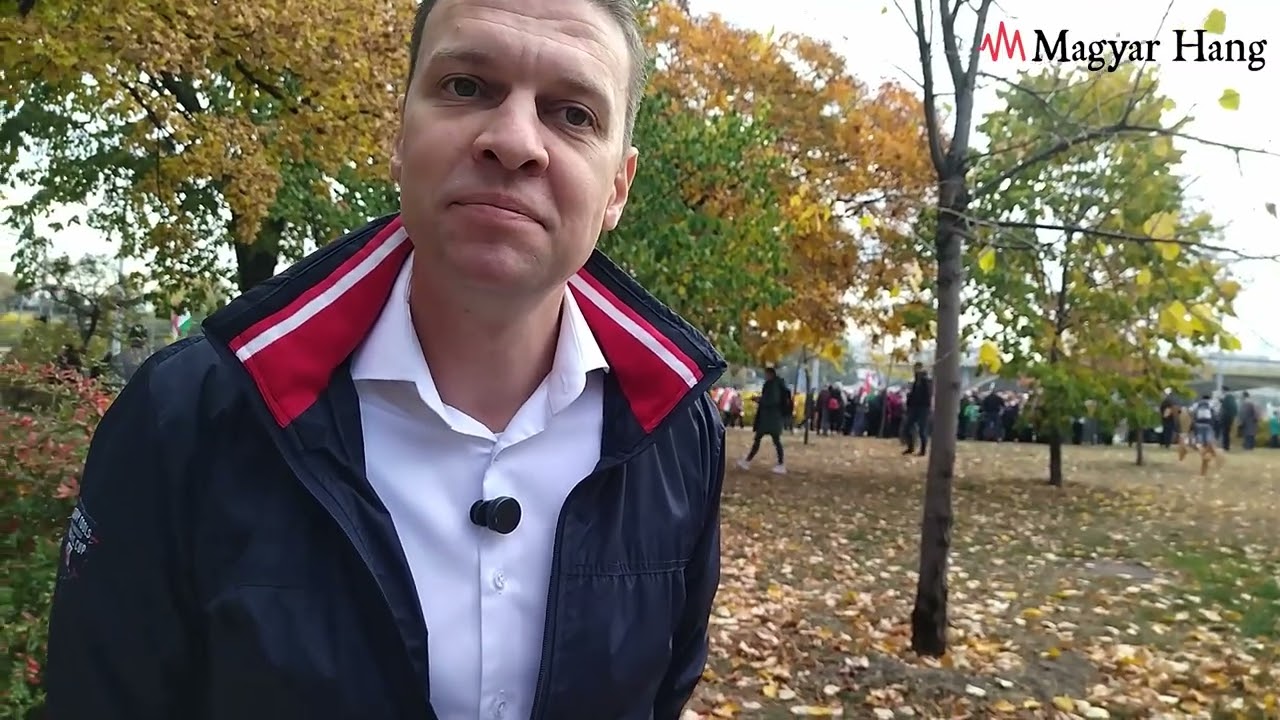 &bdquo;&Ouml;n &eacute;s az &ouml;nh&ouml;z hasonl&oacute;k...&rdquo; &ndash; Mikrofonv&eacute;gre kaptuk Menczer Tam&aacute;st