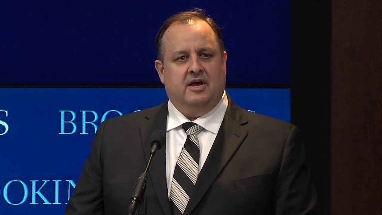 Walter Shaub: Trump stepping back from his business is meaningless