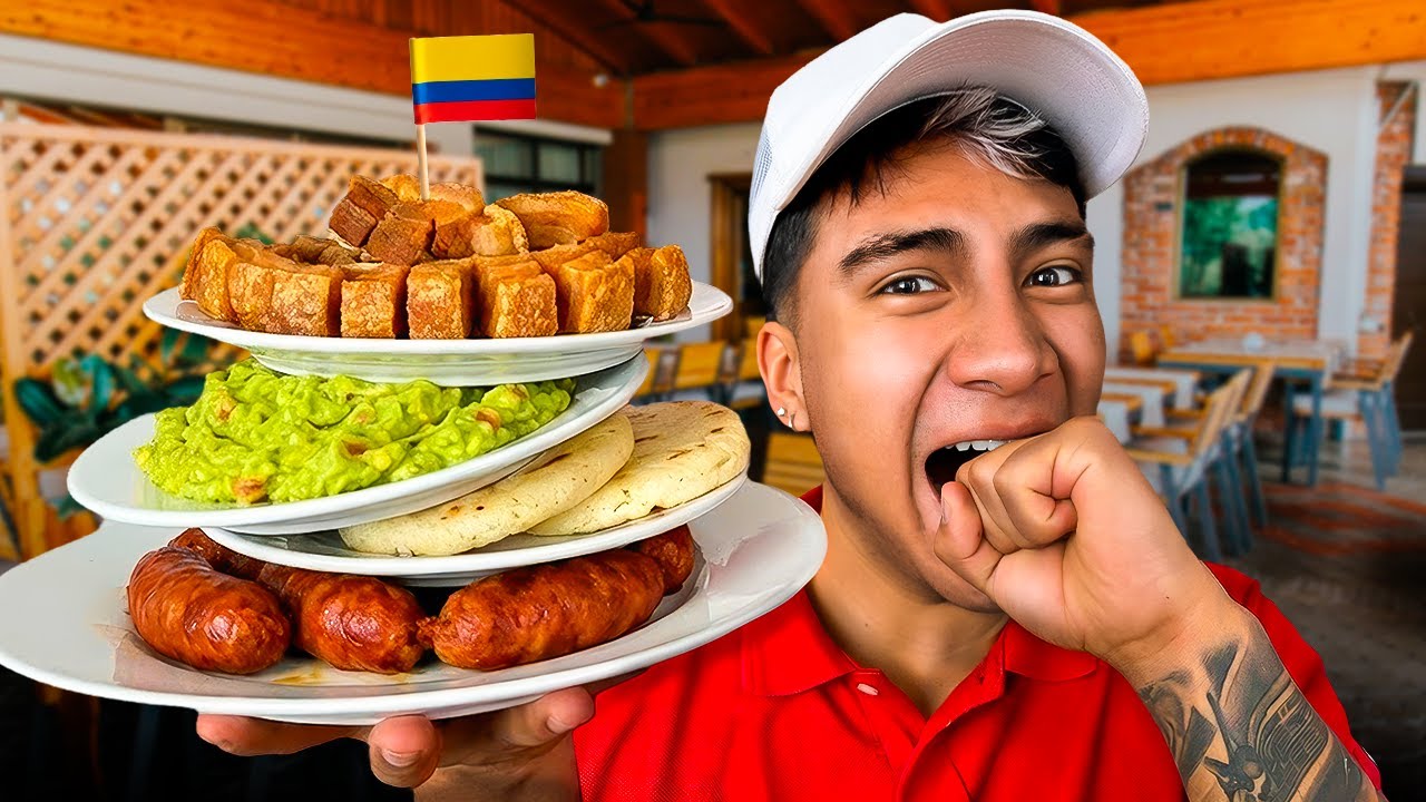 Ismael Sánchez en un restaurante colombiano