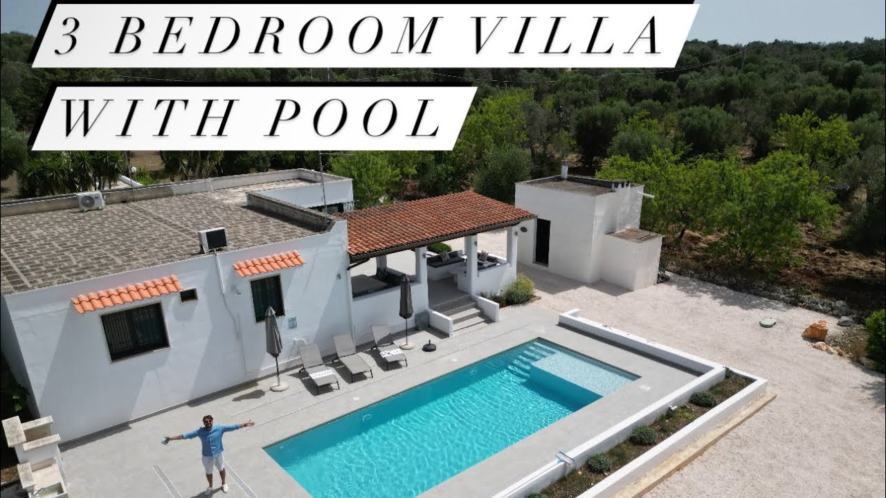 3 bedroom villa with pool for sale by the beautiful town of Ceglie Messapica in Puglia