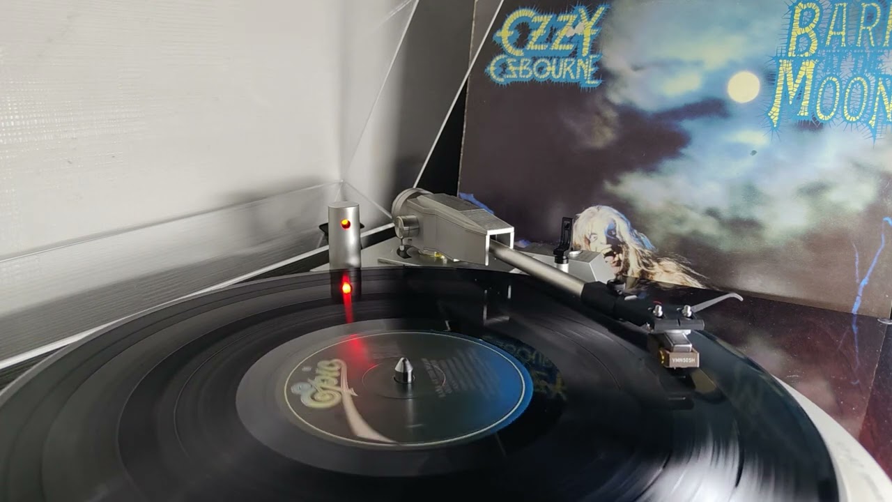 Ozzy Osbourne - Bark At The Moon (original 1983 vinyl)