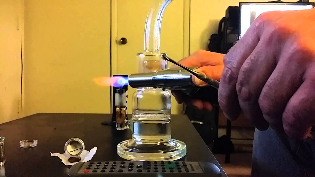 Dabbing some berry haze by rump wax