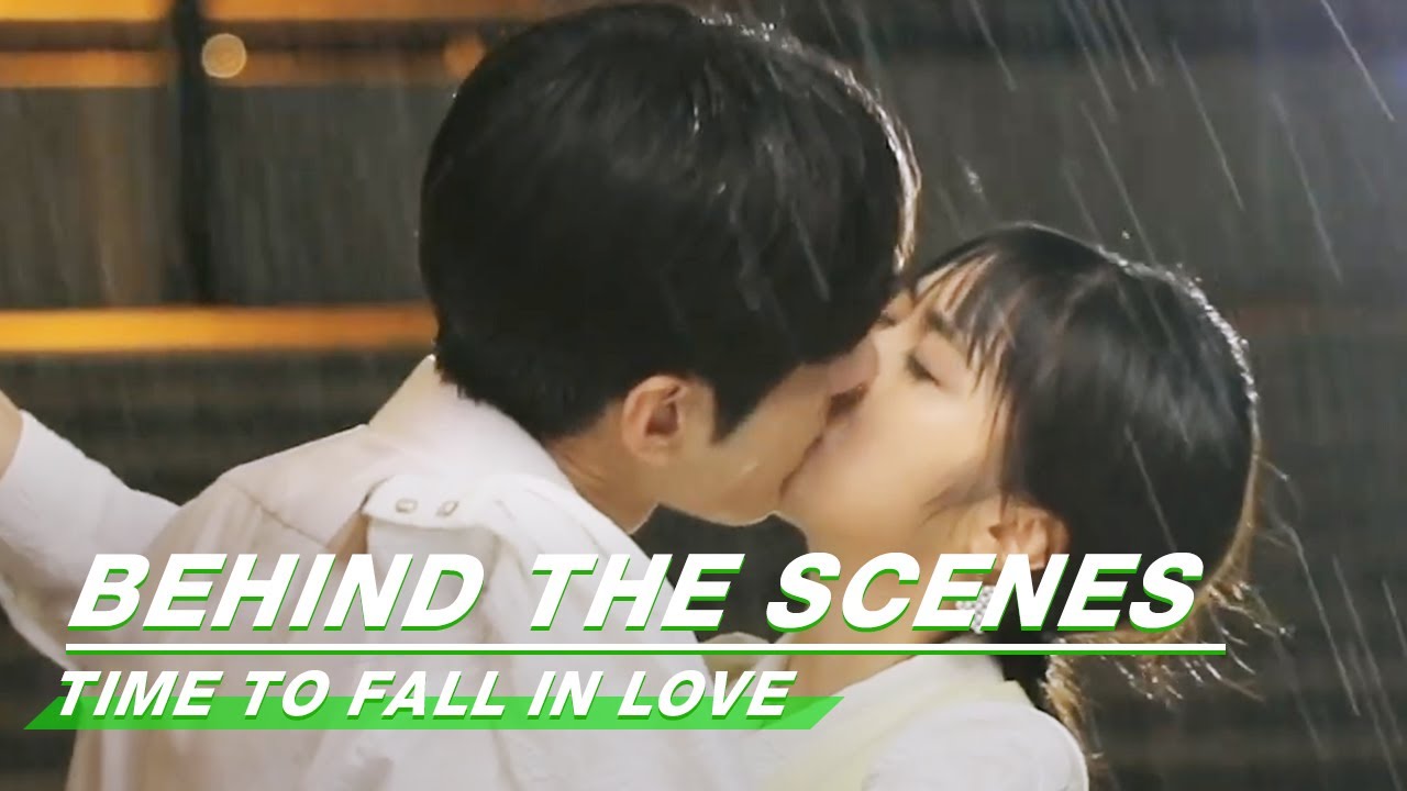 BTS: Luo Zheng Kissing Affectionately | Time to Fall in Love | 终于轮到我恋爱了 | iQIYI