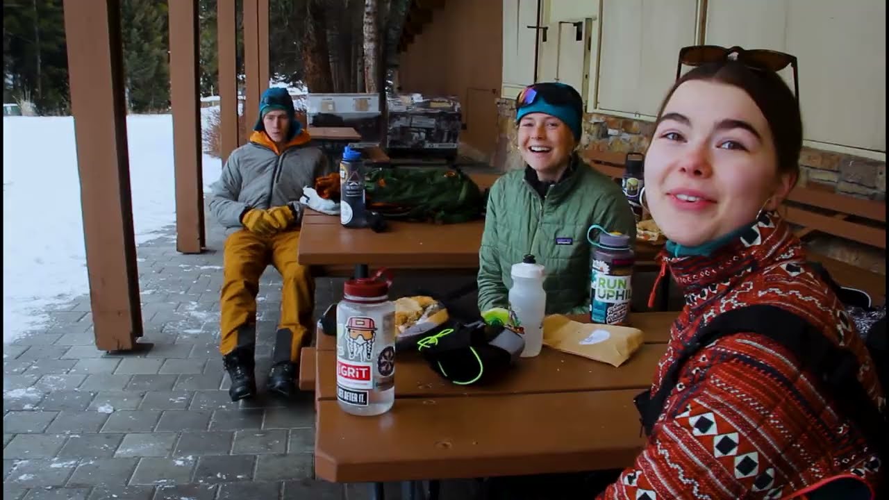 ELTHE - Ski and Read