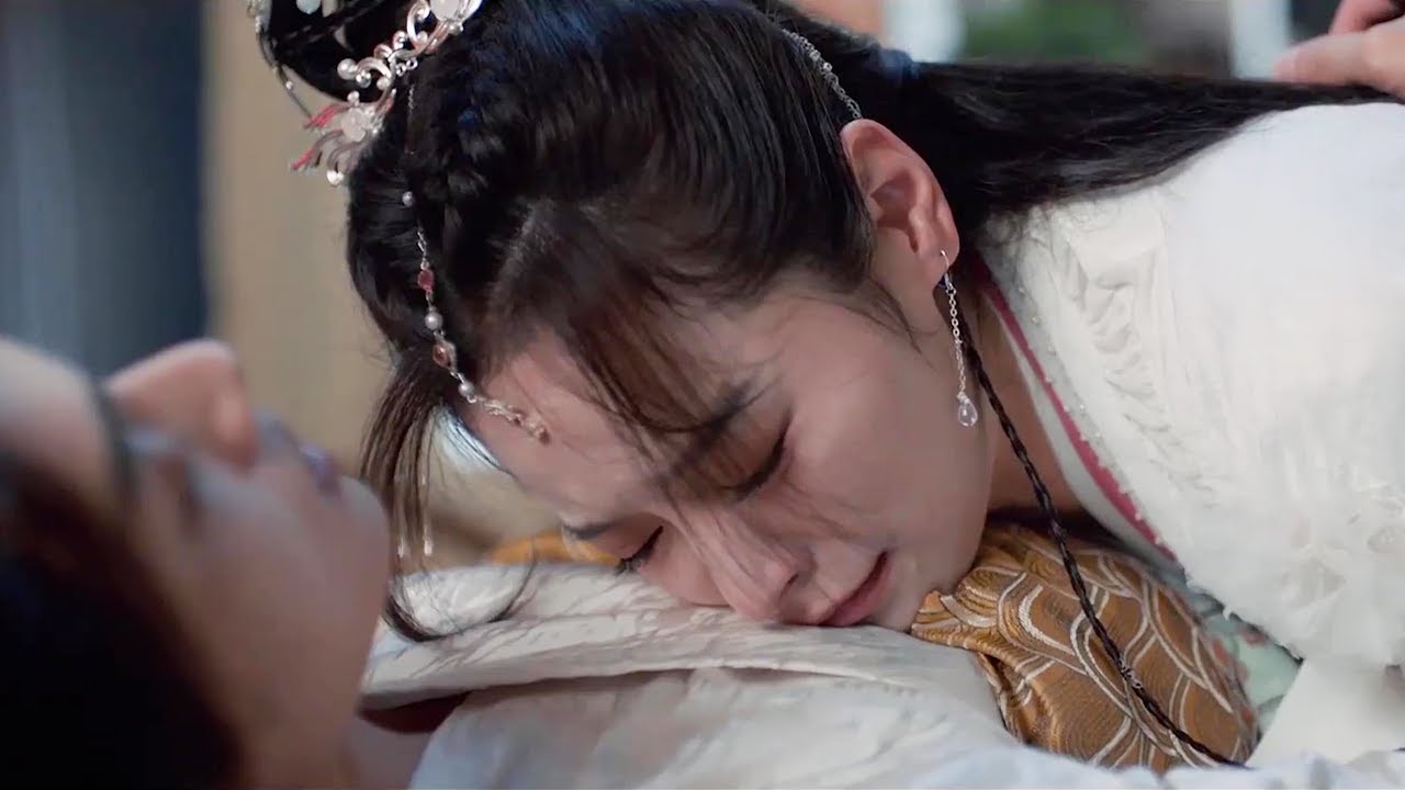 ENG SUB EP07 | 太子為救中蠱毒的太子妃，竟將蠱毒引進自己體內，太子妃趴在他身上痛哭直流  #最新電影 #最新電視劇 #最新古裝劇 #热播剧