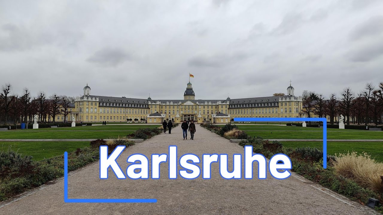 Karlsruhe | Walk through the Main Square and to the Palace