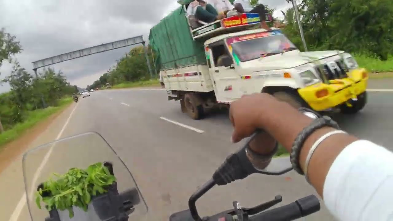 Video Mudinji Aduthathula santhipom | Intha Location worth Than Makkaley | Free time Enjoing Place!