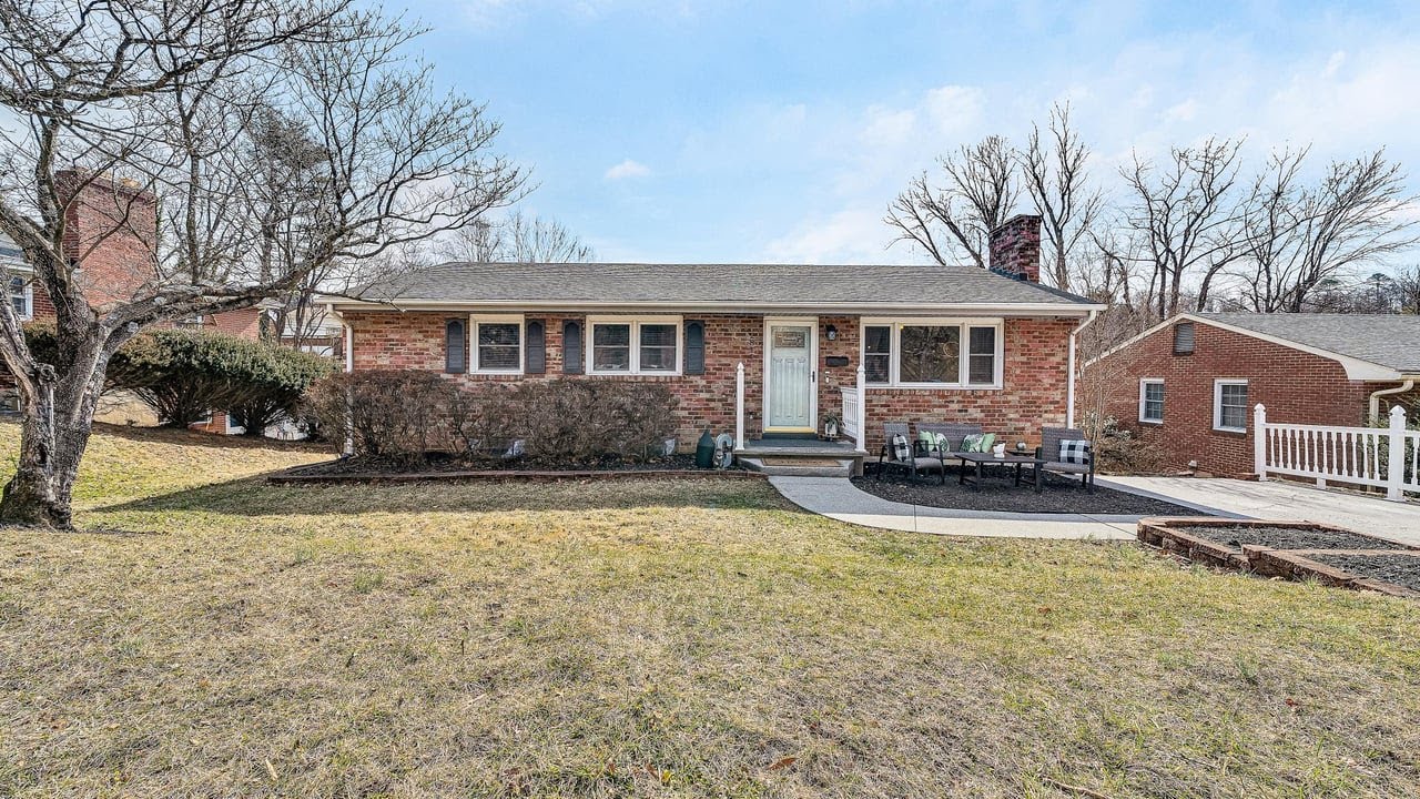 2814 Montvale Rd SW, Roanoke, VA