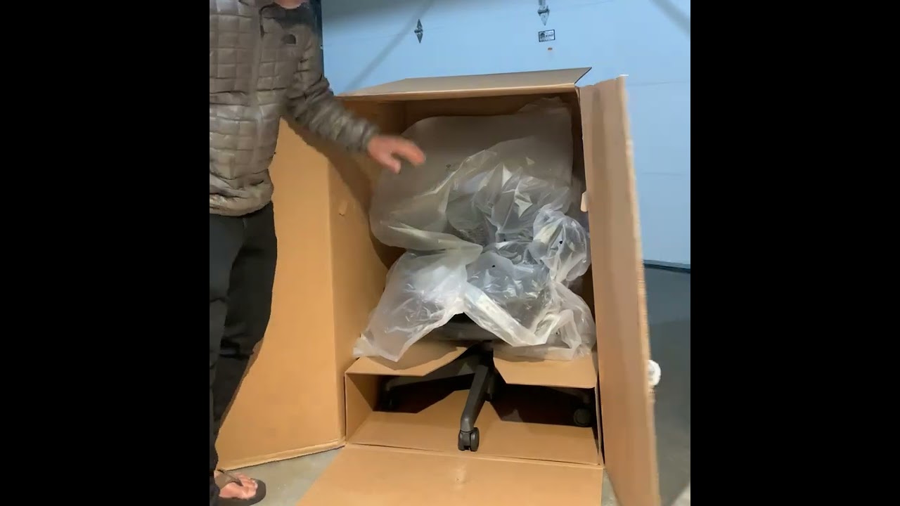 Herman Miller Aeron 2022 Unboxing