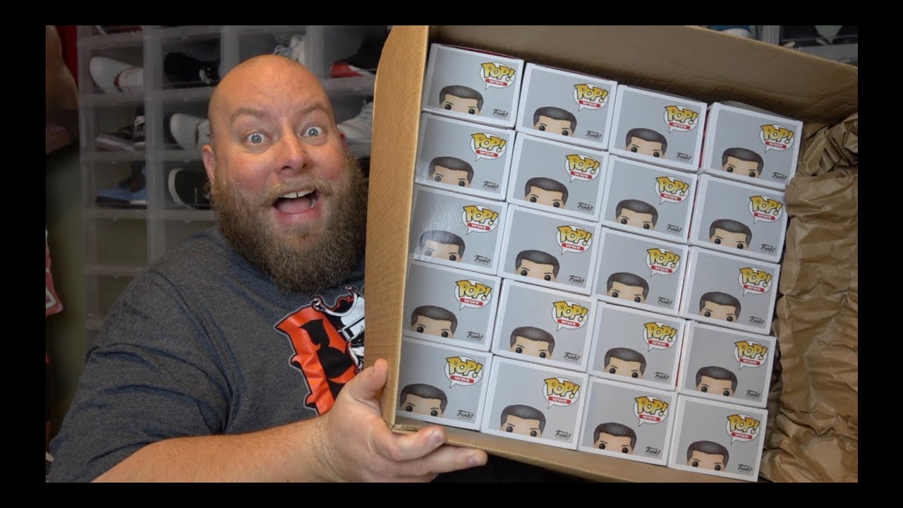 BOUGHT AN ENTIRE CASE OF FUNKO POP FROM WWE SHOP + TRYING FOR AS MANY CHASE VARIATIONS AS POSSIBLE