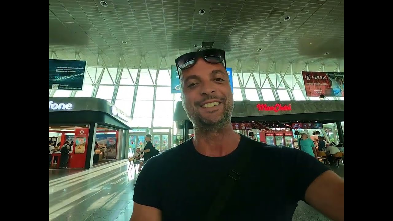 Tour dell'aeroporto di Tirana ✈️