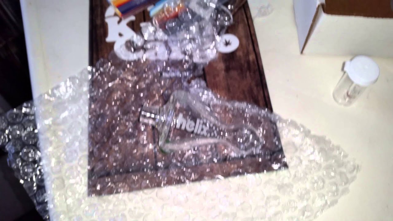 Unboxing Kush Cargo's May 2015 Cargo