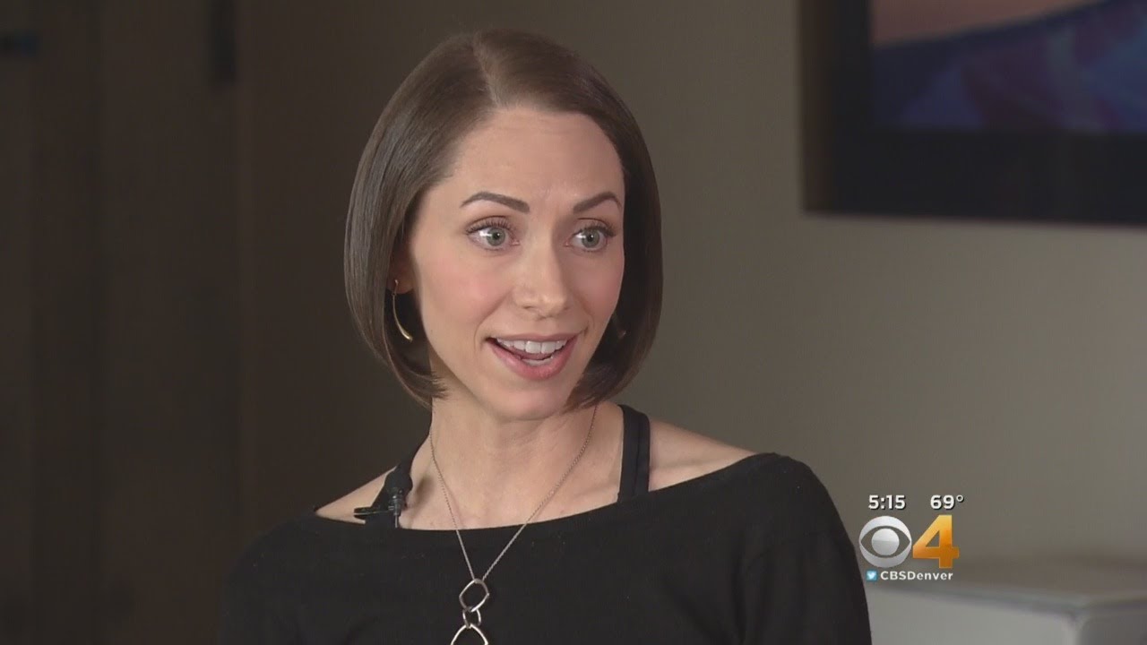 Nearsighted Nutritionist Calls ICL Surgery The 'Best Gift'