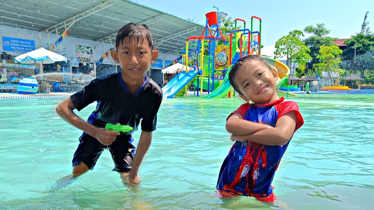 DRAMA NOVEL & SAMUEL BERENANG DI SAMPANG WATER PARK.NAIK ODONG ODONG,NAIK PARAHU BEBEK