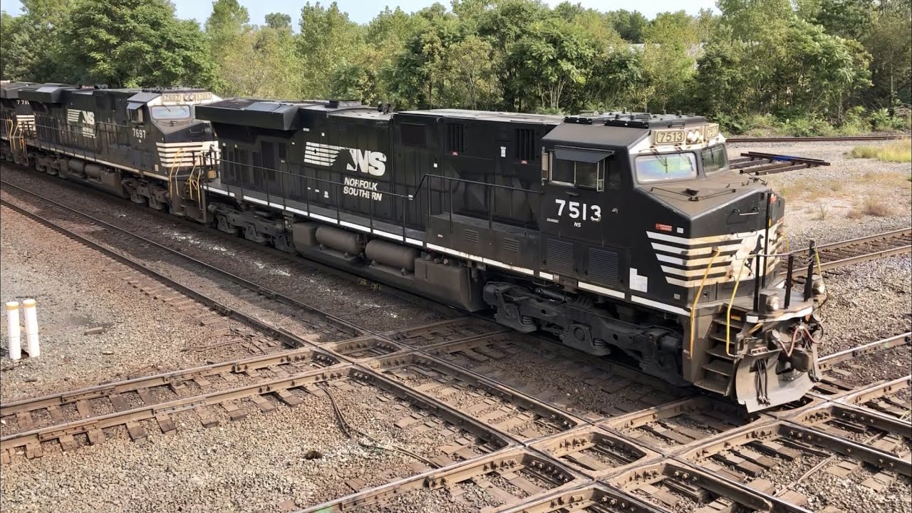 Street Running Locomotive, Railroad Diamonds Get Pounded By Long Train In Marion Ohio, CSX & NS