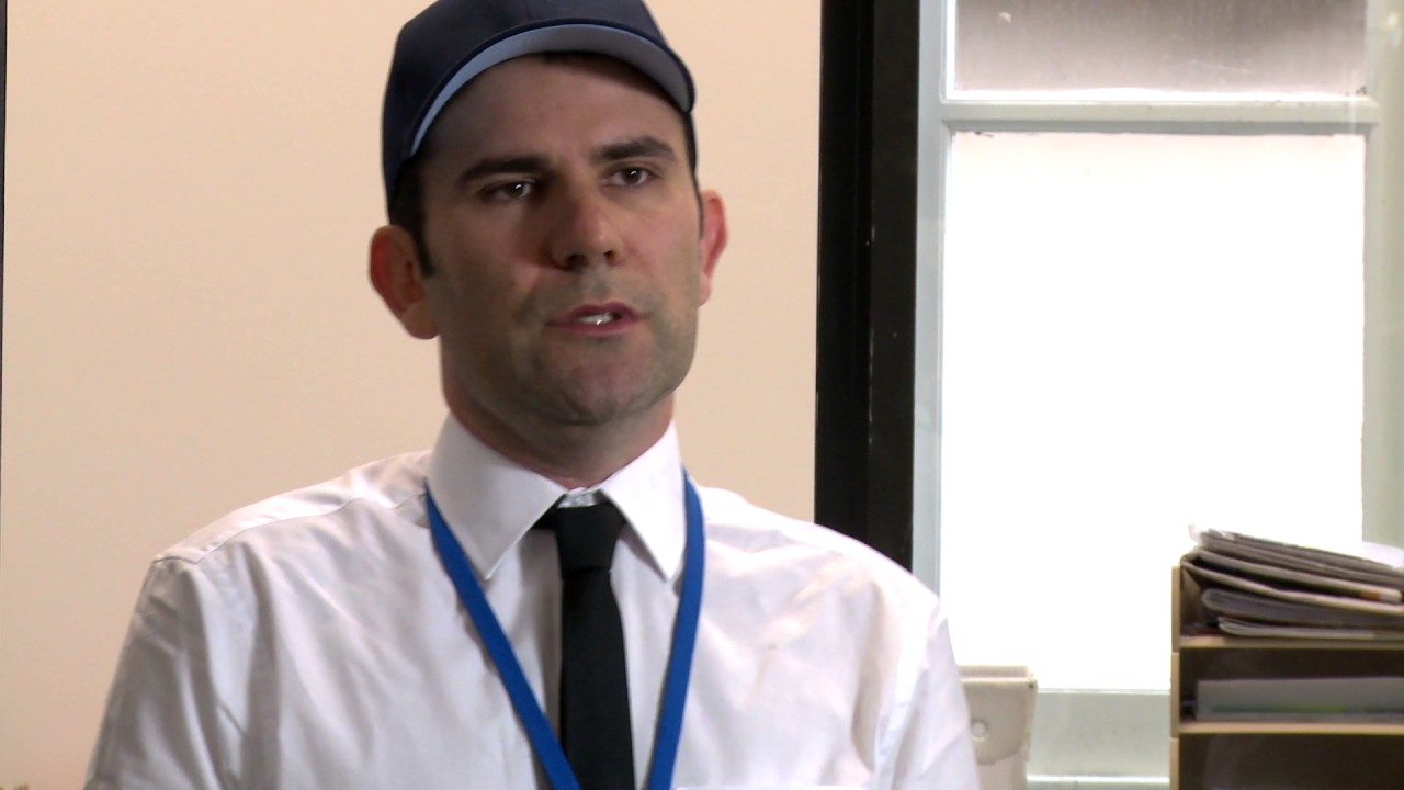 Scenario I 3 Project Manager encourages the action of Senior Developer
