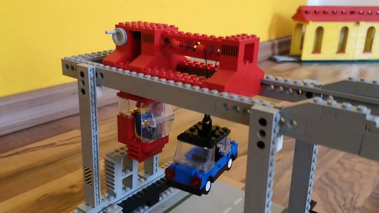 Illegal parking on the Lego 7823 container crane.