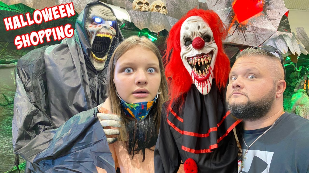 HALLOWEEN SHOPPING FINALLY 🎃 (SPIRIT Halloween STORE VLOG  w/ Fun and Crazy Family
