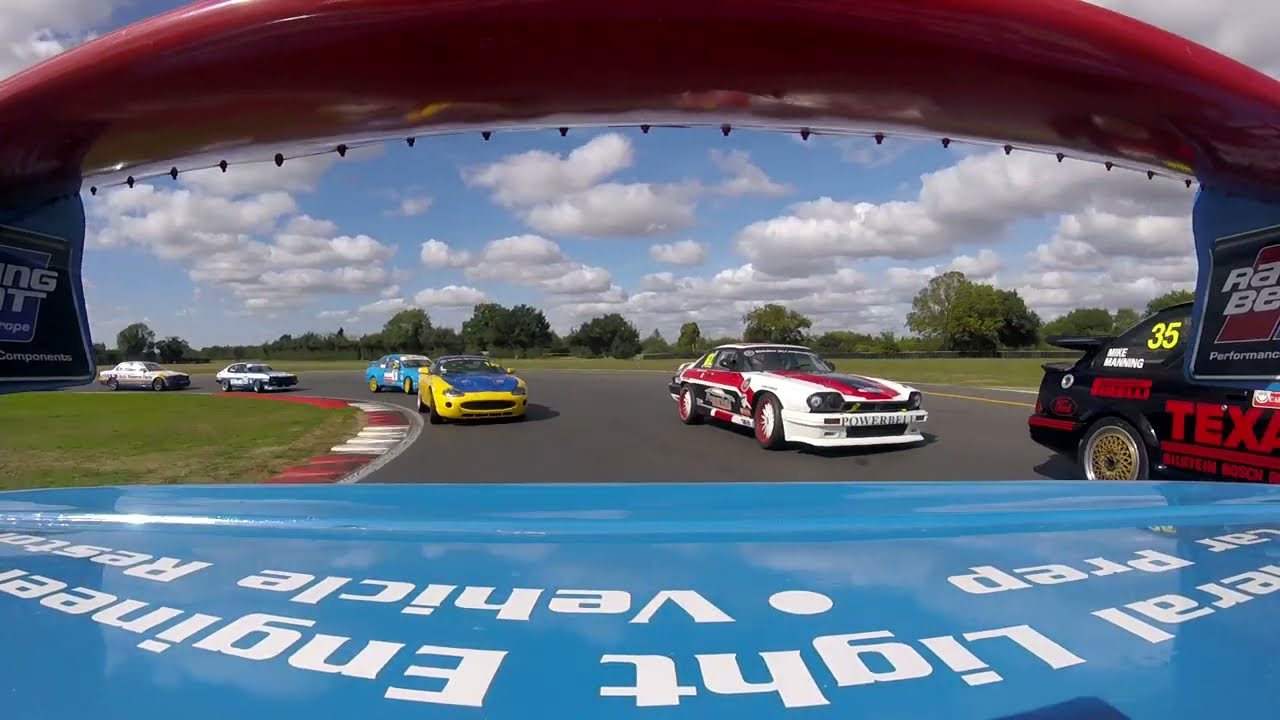 Mazda RX8 Races Sierra Cosworth that gives no room! - Snetterton 17th September 2022